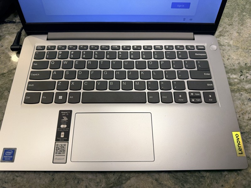 Lenovo IdeaPad 1 14IGL7 Laptop Type 82V6 EUC! gallery