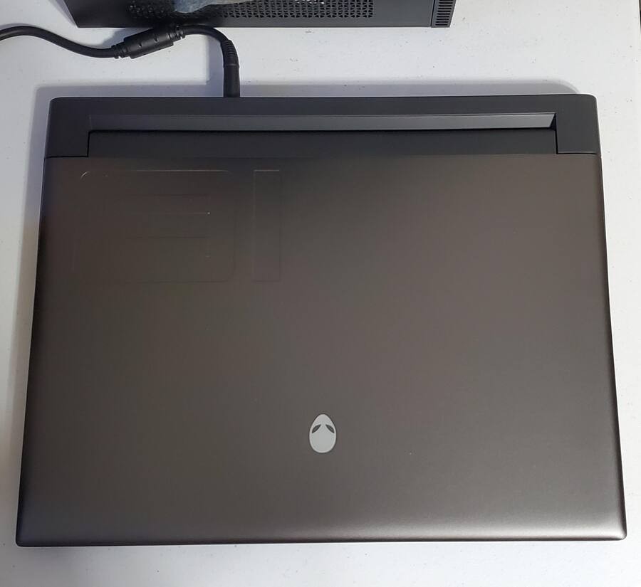 Alienware - m18 18" 480Hz Gaming Laptop FHD+ - AMD Ryzen 9 7000 Series with 32GB gallery