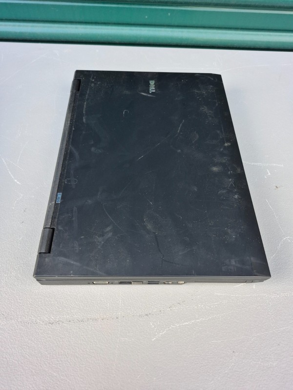 Dell Latitude E5400 14" Laptop Intel Core 2 Duo T991C A00 2.00GHz 2GB RAM NO HDD gallery