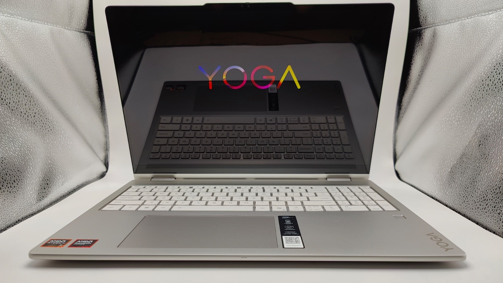 Lenovo Yoga 7a 16" OLED FHD 2in1 TouchScreen/Ryzen AI 7/24GB/512GB/FREE SHIPPING gallery