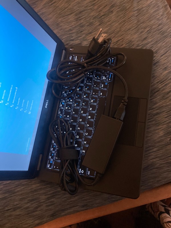 Dell Latitude E7250 12.5" (256GB, Intel Core i7 5th Gen., 2.60GHz, 16GB) Laptop gallery