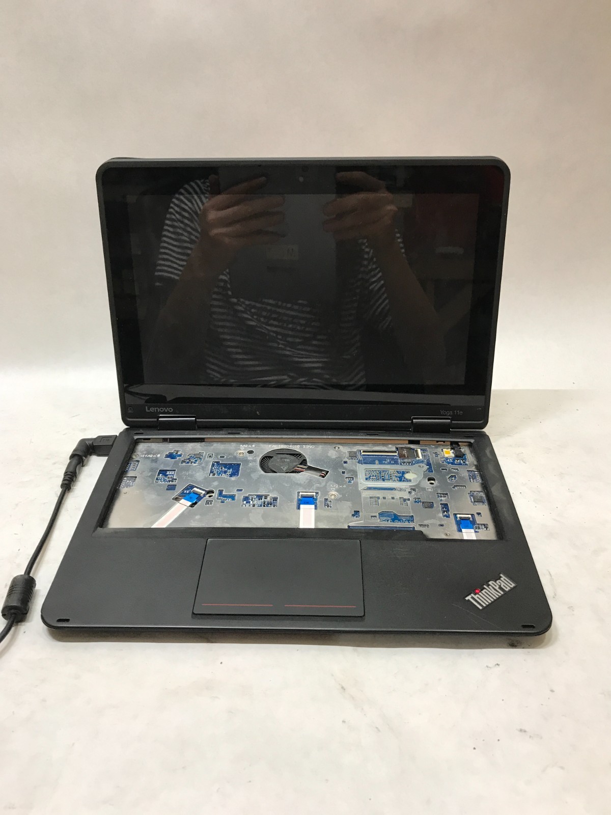 Lenovo ThinkPad Yoga 11e 4th Gen Intel Core i3 NO RAM NO HDD/OS NO POWER!!! - DW gallery