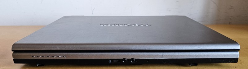Toshiba Tecra A10-124 Windows 7 15.4" Retrogaming N64 PS1 SNES SEGA Notebook PC gallery