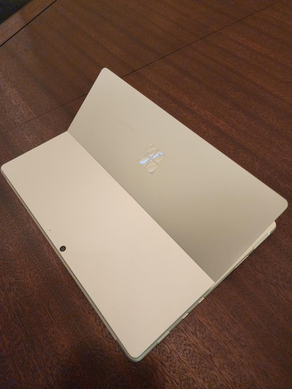 Microsoft Surface Pro 8 13" Core i3-1115G4 8GB RAM 128GB NVMe SSD 1983 Win11 gallery