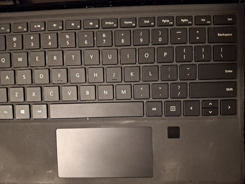 Microsoft Surface Pro 3 12 inch 256GB, Core i5-4300U, 1.9GHz, 8GB folio included gallery