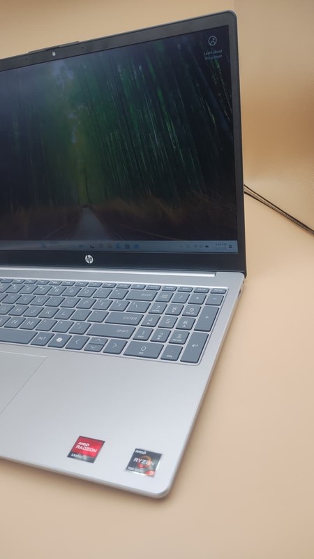 HP 15-fc0xxx 15.6" Touch Laptop Ryzen 3 7320U 8GB 256GB SSD Win 11 gallery