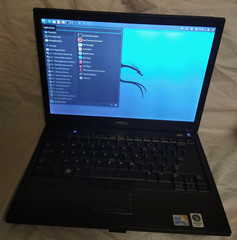 Ka|i Dell Latitude E4300 13.3 Laptop 2.4GHz / 4GB / 40GB SSD Notebook