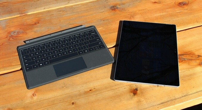 Surface Pro 4 Used (good condition) silver + keyboard gallery