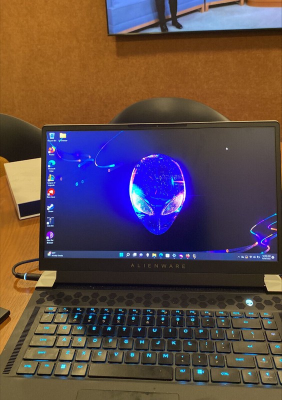 Alienware X15 R2 2022 - 240Hz RTX3080Ti - i7 12700H - 32GB - 1TB Memory gallery