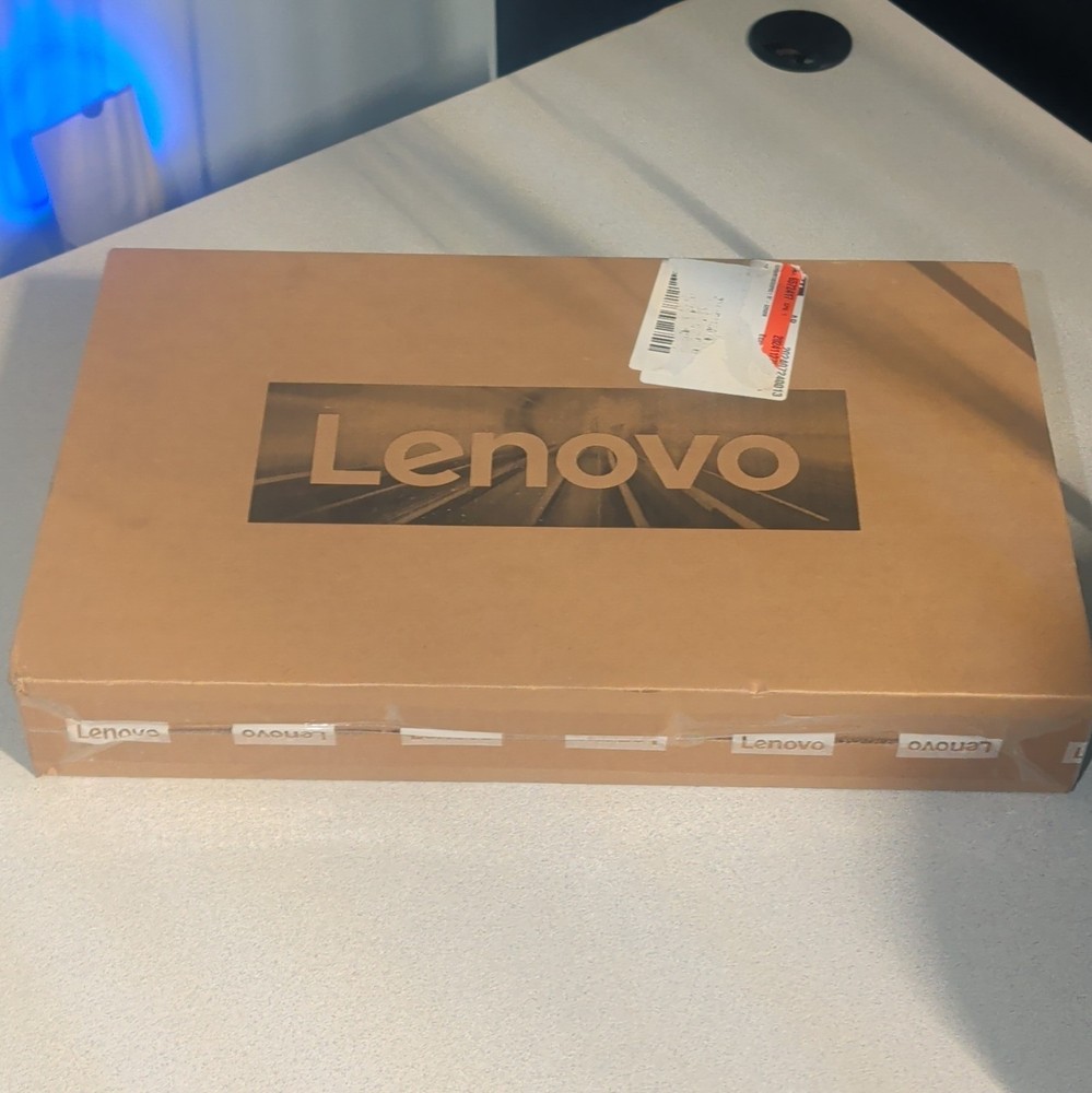 Touchscreen Lenovo IdeaPad 1 15AMN7 15.6" Ryzen 5 7520U 8GB 256GB SSD Blue