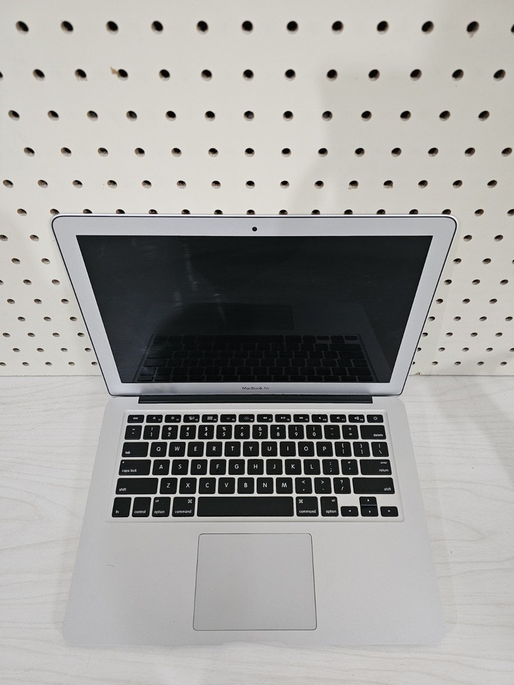 Apple MacBook Air 1466 Laptop - i5-5250u - 4GB RAM - 128GB SSD - BAD BATT - Read