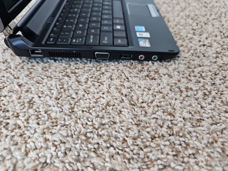 Gateway KAV60 10" Intel Atom N270 1.60GHz 1GB RAM 160GB HDD Win XP HOME + Case gallery