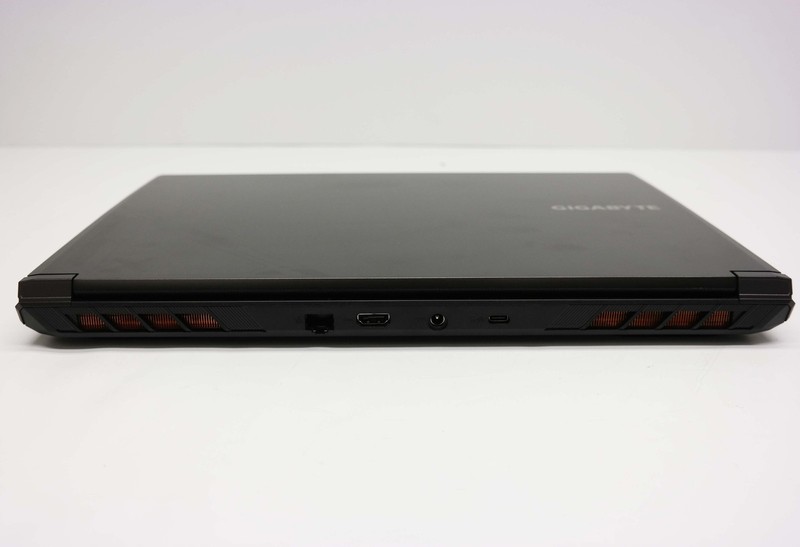 GIGABYTE G6X 9KG 16" Core i7-13650HX 32GB RAM 1TB RTX4060 gallery