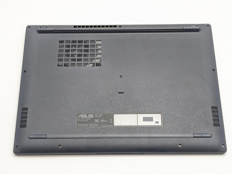 ASUS VivoBook 16 M1607 16" AMD Ryzen AI 5 330 16GB DDR5 512GB SSD Windows 11H gallery