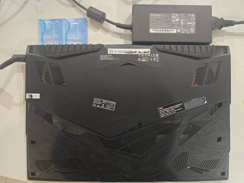 MSI GE75 Raider 17.3" (1TB + 512GB, Intel i7 10th Gen., 2.60GHz, 16GB, RTX 2070) gallery