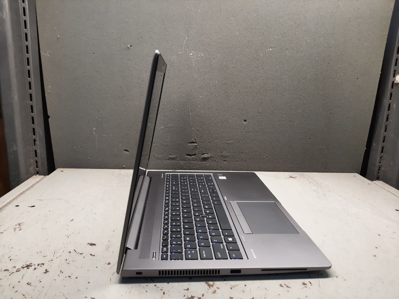HP ZBook 15u G6 i5-8365u 15.6" 8GB RAM 256GB SSD Windows 11 gallery
