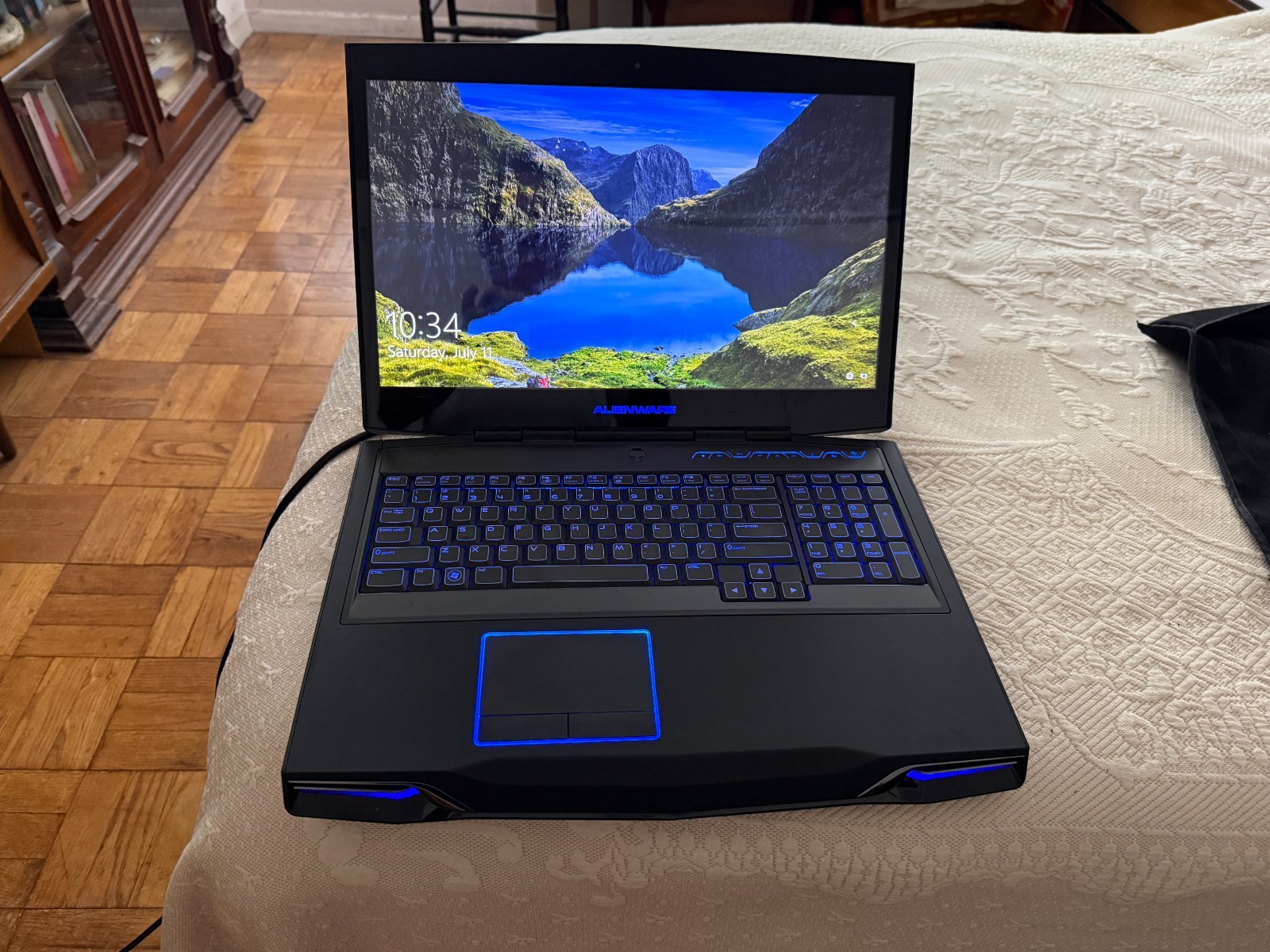 Alienware M17x R3 17" GAMING l 8GB RAM, l 500 GB SSD, 1 500 GB HDD Core i7 gallery