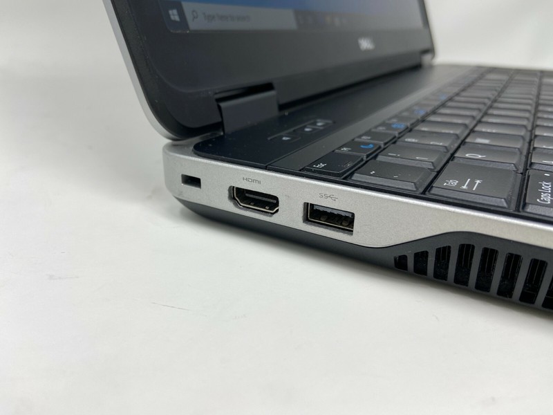 Dell Latitude E6540 15" Core i5-4310M 2.7GHz 8GB 1TB Webcam Win 10 Laptop gallery