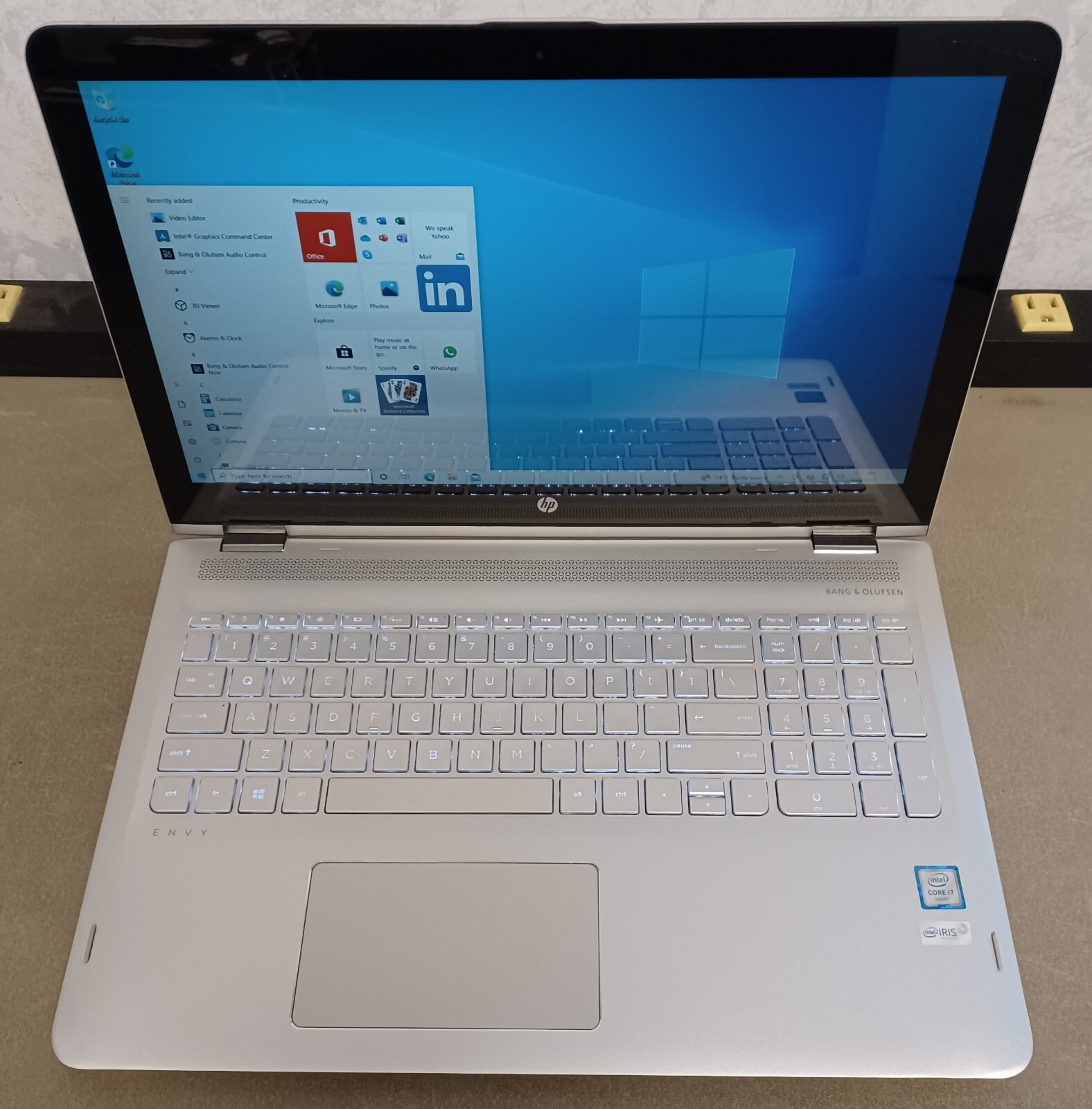 HP Envy X360 M6 2-N-1, 256Gb SSD, 8Gb, Core i7, Win 10 Home (Parts/Repair) gallery