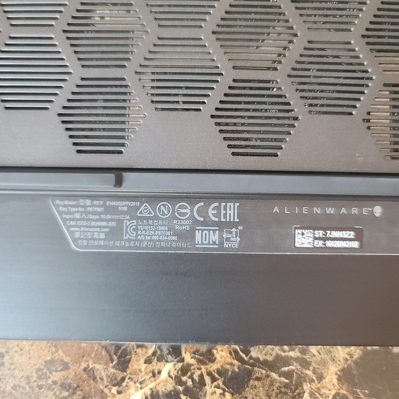 ALIENWARE M15 R2 GAMING LAPTOP CORE i7-9750H 16GB RAM RTX 2060 gallery