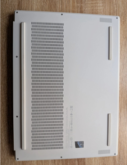 Lenovo Legion 7 16IRX9 White Gaming Laptop (2024, RTX 4060, 240Hz, Qwerty RGB) gallery