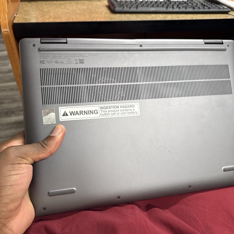 Lenovo Yoga 7 2-in-1 16IML9 16" Core Ultra 7 155U 4.8GHz 16GB RAM 1TB SSD gallery