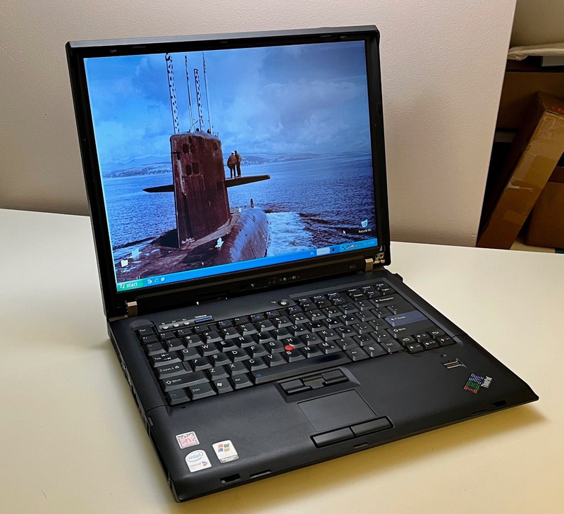 IBM Lenovo ThinkPad R60 Core Duo 3GB RAM 120GB SSD 15" 4:3 XGA XP | Screen Bezel gallery