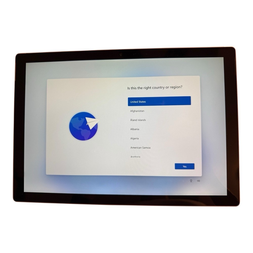 Microsoft Surface Pro 6 1796 Core i5-8350U 1.70GHz 8GB 128GB Windows 11 Pro