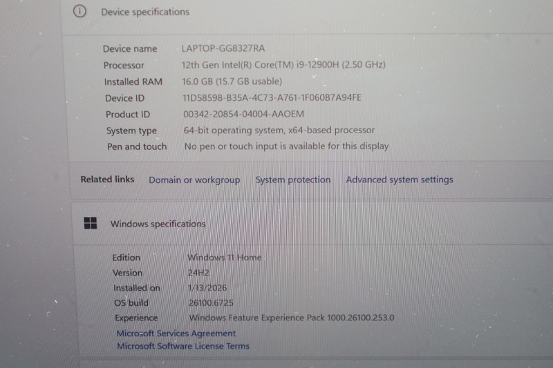 ASUS ROG Zephyrus M16 16'' (1TB SSD Intel Core i9-12900H 16GB RAM) gallery