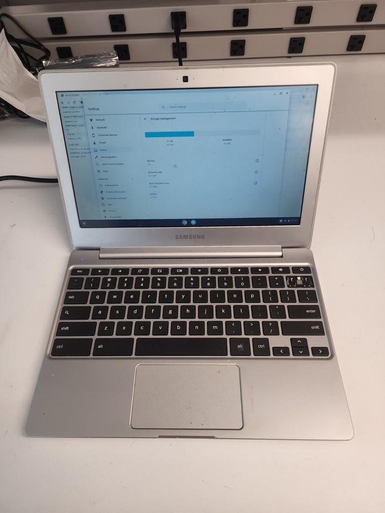 SAMSUNG CHROMEBOOK 2 11.6 HD CELERON N2840 2GB Ram 16GB SSD XE500C12 READ
