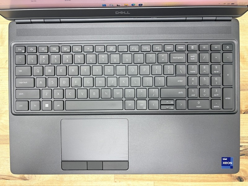 Dell Precision 7560 Core Xeon W-11th Gen 3.20GHz 64GB RAM 1TB SSD Nvd RTX A2000* gallery