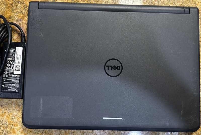 DELL LATITUDE 3340 13.3" Core i3-4030U 1.90GHZ 4GB RAM 80GB SSD Windows 10 Pro gallery