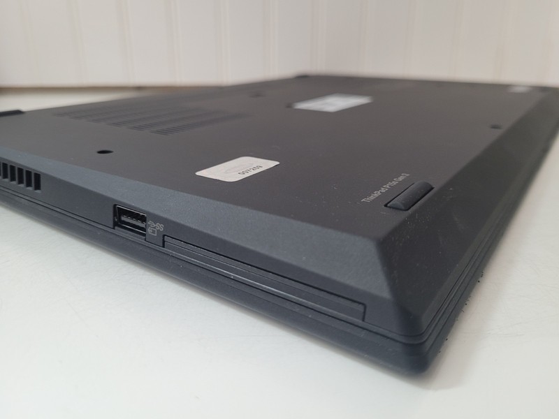 Lenovo ThinkPad P52S Intel Core i7-8550U 1.80Ghz 8GB Ram No SSD 15.6" Laptop gallery