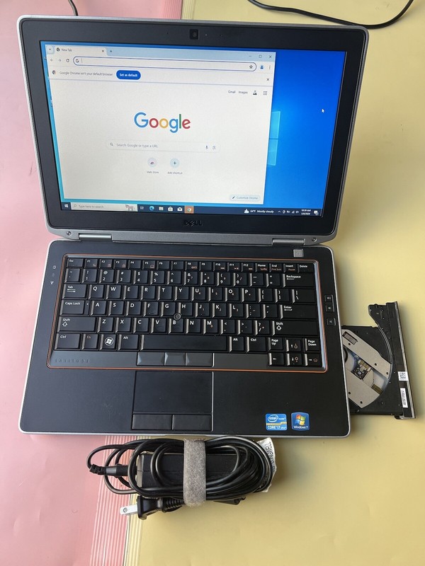 Dell Latitude E6320 13.3" Core i7-2620M 2.70GHz 8GB RAM 500GB HDD HDMI WEBCAM gallery