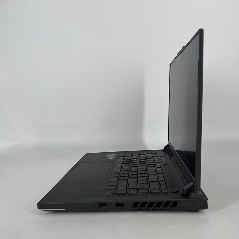 Asus ROG Strix G16 G614 165Hz FHD+ 2.6 GHz i7-13650HX 32GB 1TB/1TB RTX 4060 gallery