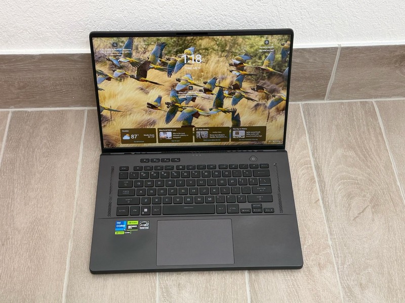 Rog Zephyrus G16 GU603 16" Core i7-13620H GeForce RTX 4060 16GB RAM 512GB NVMe gallery