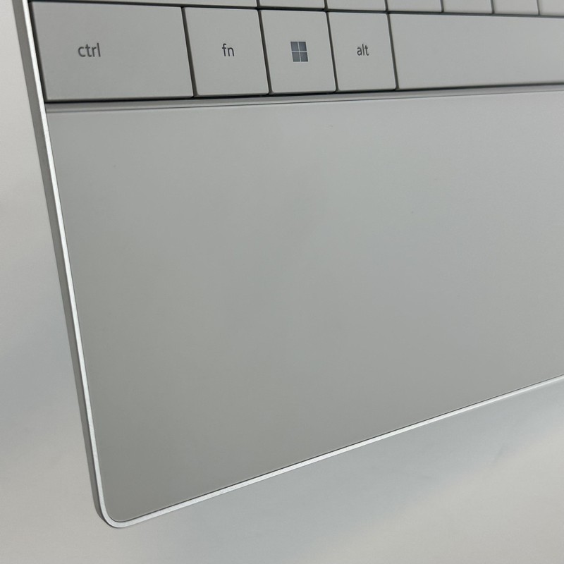 Dell XPS 13 9350 QHD+ TOUCH 2.2 GHz Ultra 7 258V 32GB 1TB SSD Excellent gallery