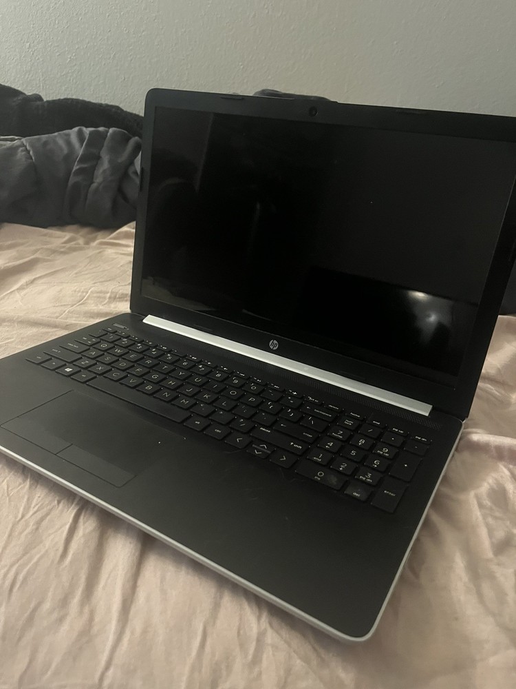 HP 15-DB0031NR Laptop 15.6" AMD A9-9425 Radeon R5 3.1GHz 4GB 1TB Win10