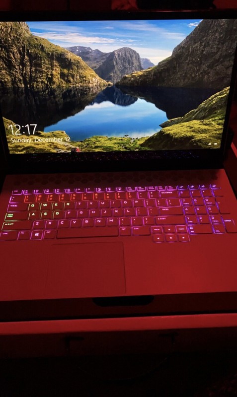Alienware Intel Core i7 -Lunar Light +accessories gallery