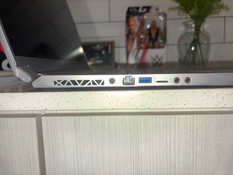 MSI WS75 10TM Workstation Laptop – i9 / Quadro RTX 5000 / 64GB / 1TB SSD gallery