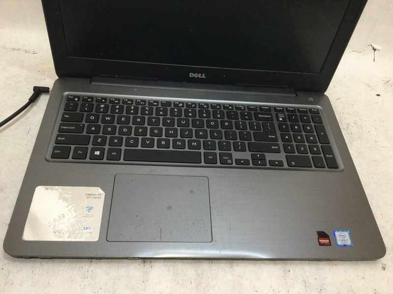 Dell Inspiron 15 5567 15.6” / Intel Core i7 / (CRACKED/POWERS ON/NO BOOT!) -MR gallery