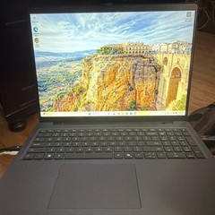 Dell Pro Max 16 MC16250 16″ Ultra 7 32GB 512GB SSD Win11 Black