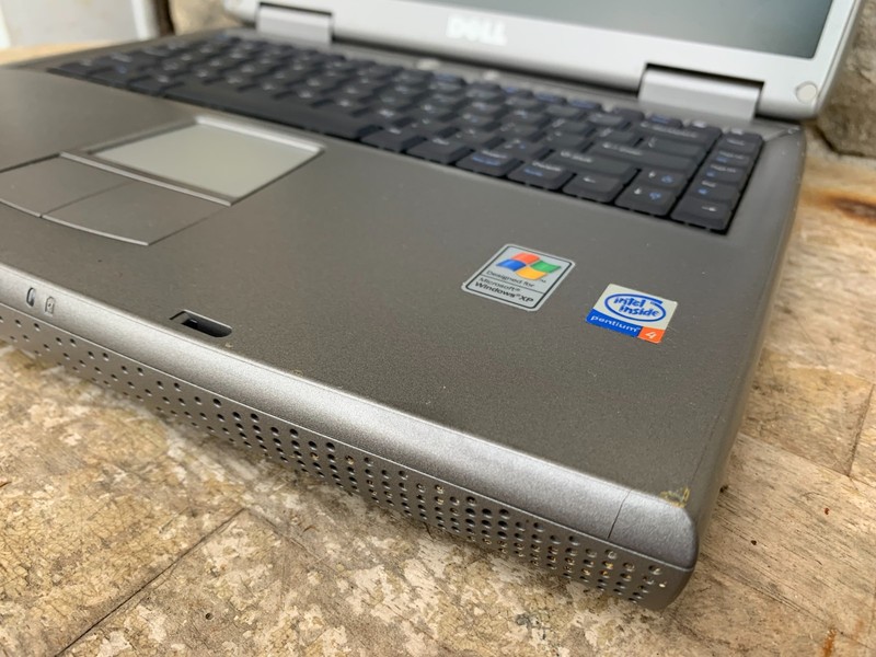 Dell Inspiron 1150 Laptop Notebook Computer 14" Intel Pentium AS IS UNTESTED gallery