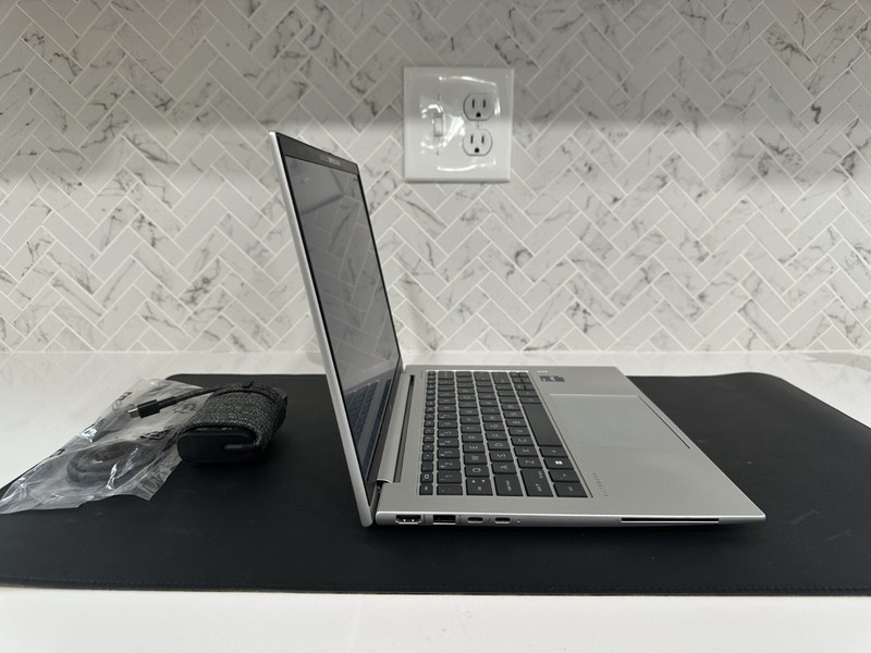 HP EliteBook 840 G10 14" Touch i7-1370P 14-Core 32GB DDR5 RAM 512GB SSD gallery
