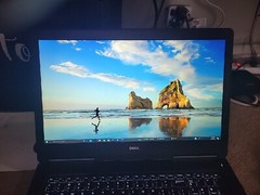 Dell Precision 7730 Intel Xeon V6 64GB 512GB SSD 17.3″ Win10 Pro