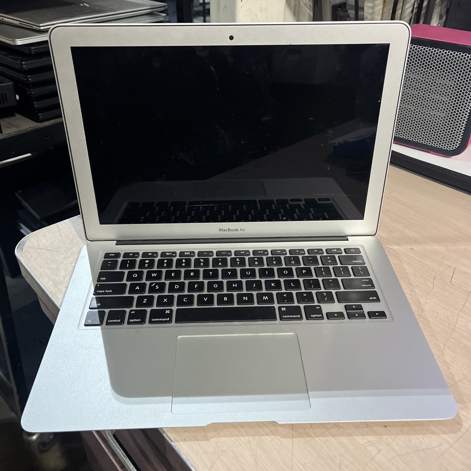 APPLE MACBOOK AIR 13" EARLY 2015 CORE I5-5250U 1.6GHZ 4GB RAM NO OS gallery