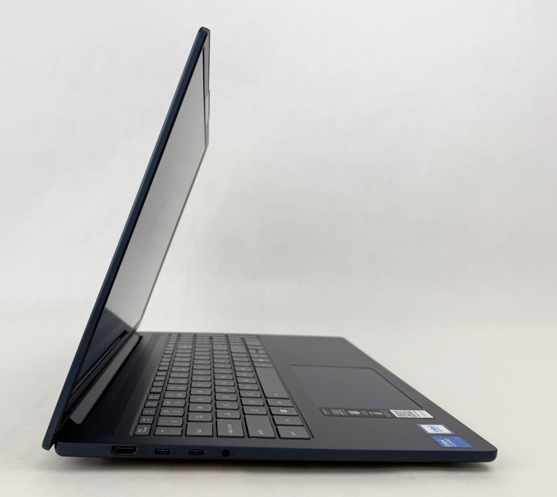 IdeaPad Slim 5 16IRH10R 16" 1920x1200 Touch Core 7 240H 16GB 1TB SSD W11H gallery