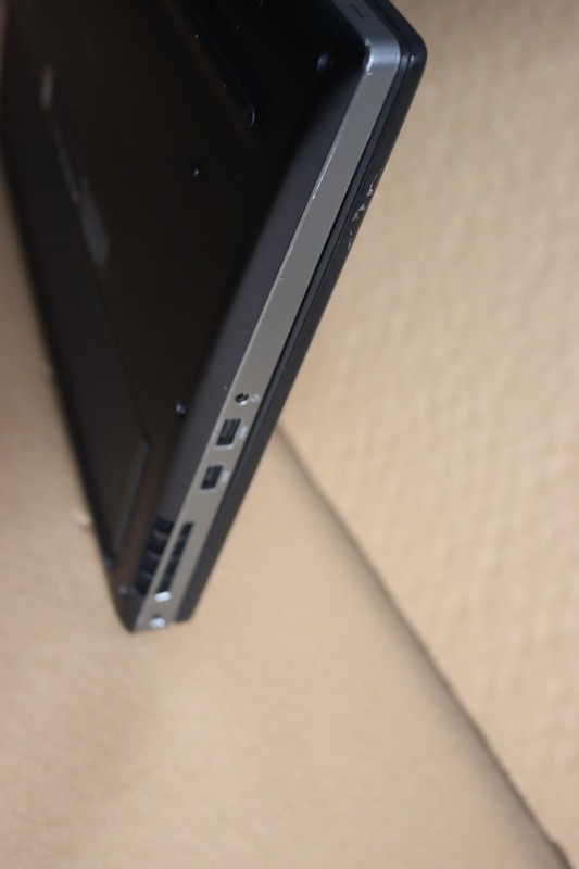 Dell Precision 7530 15.6'' 256GB, Intel Core i7 8th Gen., 2.60GHz, 16GB Radeon gallery
