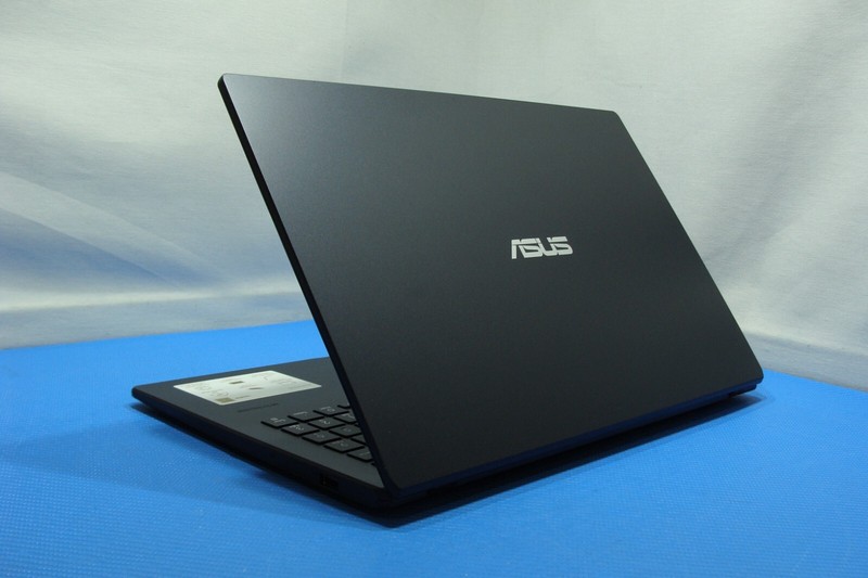 ASUS VivoBook E510MA 15.6"FHD Celeron N4020 1.1GHz 4GB 64GB 95ttery +Charger gallery