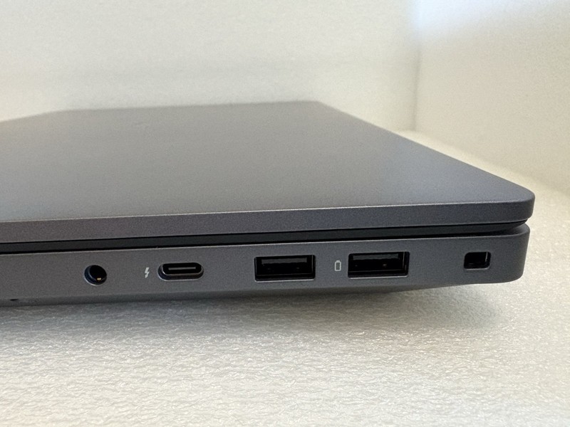 Dell Pro Max 16 Plus MB16250 FHD+ 2.8GHz Ultra 9 285HX 32GB 1TB RTX PRO 1000 gallery